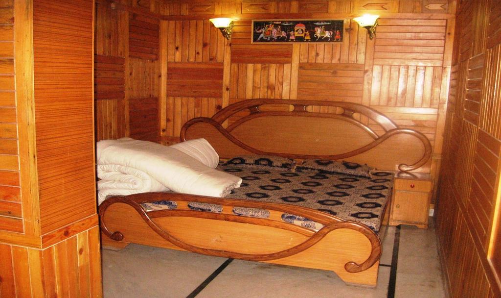 Hotel Arsh International Найнітал Номер фото